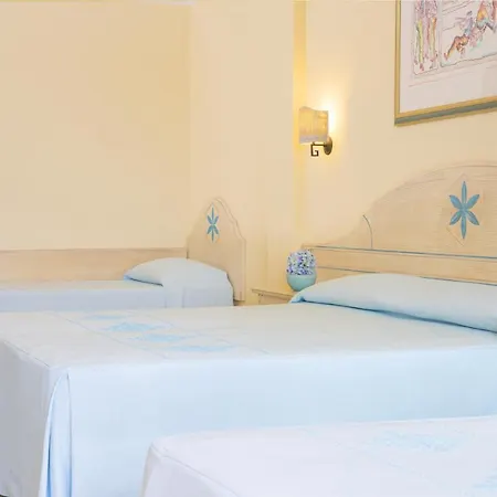 Club Marina Hotel 4*