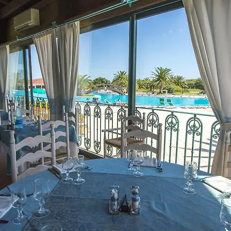 Club Marina Hotel