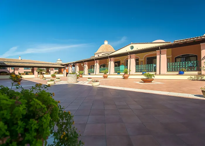Hotell Club Marina 4*