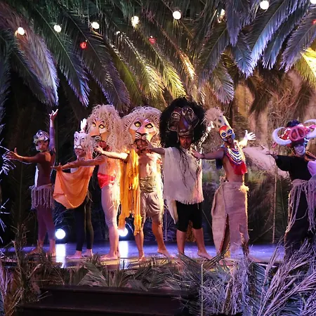 מלון Club Marina 4*