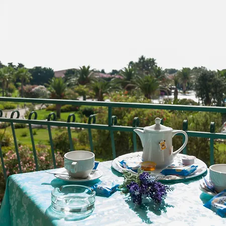 Club Marina Hotel
