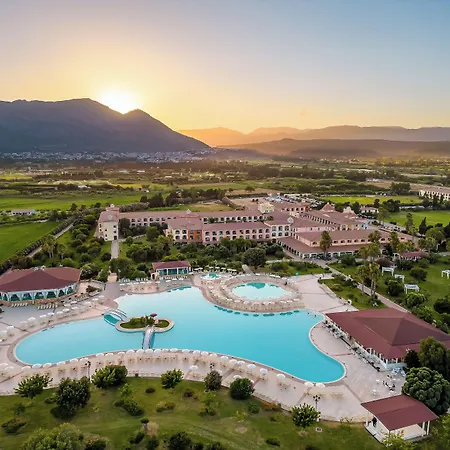 Club Marina Hotel