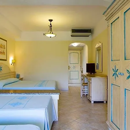 Club Marina 4*