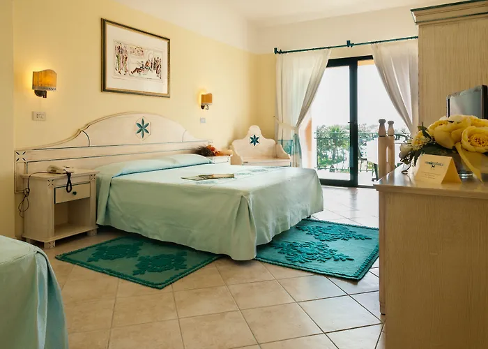Club Marina 4*