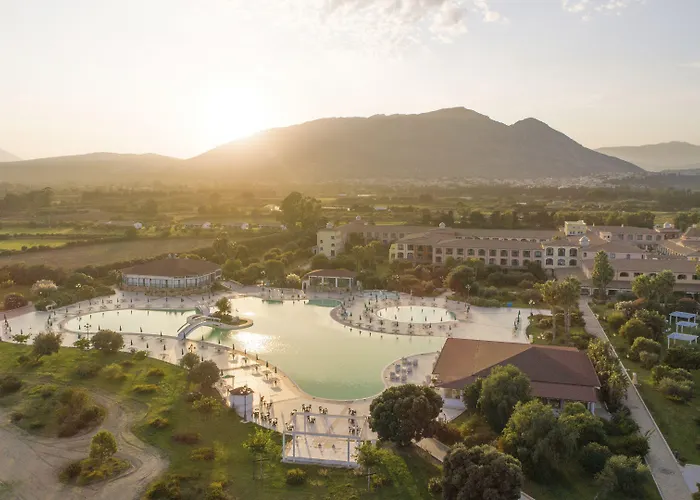 Club Marina Hotel