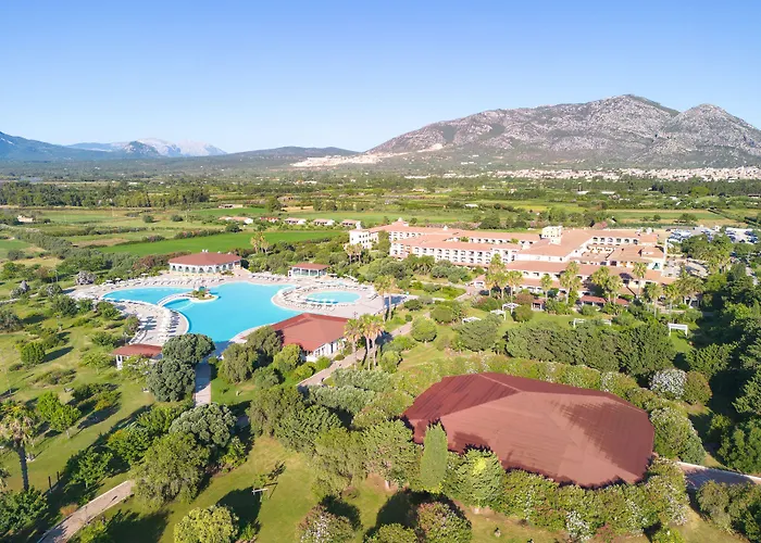 Club Marina 4*